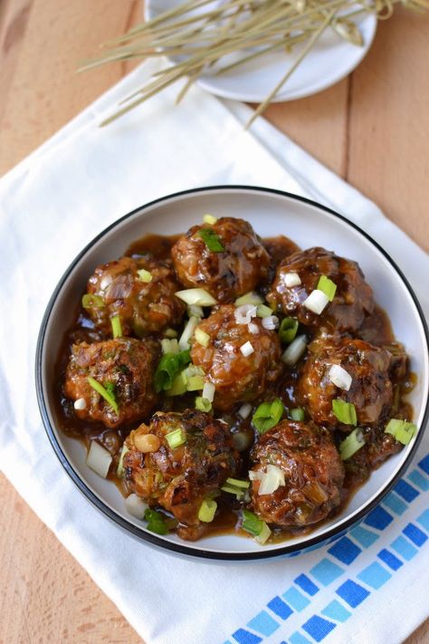 Vegetable Manchurian (Lower fat version) Vegetable Manchurian, Manchurian Recipe, 15 January, Mint Recipes, Indian Snack Recipes, Vegetarian Cooking, Whole Foods, Vegetarian Dishes, Raw Food Recipes