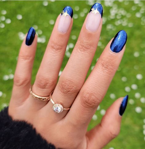 Embrace Taylor Swift's Midnights Magic with Inspired Nail Designs in 2024 Sparkly Aesthetic, Taylor Swift Nails, Concert Nails, Concert Looks, Eclectic Design, Album Cover Art, Eras Tour, Makeup Nails, Fashion Statement