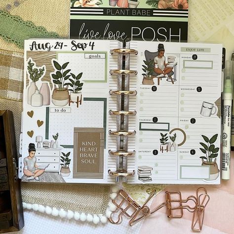 Happy Planner Mini Horizontal Layout Ideas, Happy Planner Horizontal Layout Ideas, October Journaling, Planner Horizontal Layout, October Planner, Dashboard Layout, Fall Planner, Life Planner Organization, Planner Spreads