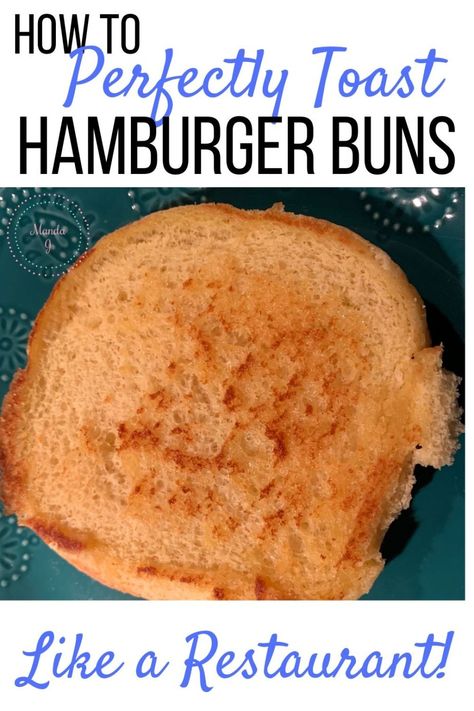 How to toast hamburger buns just like a restaurant. You are seconds away from a golden, buttery delicious hamburger bun sure to make your burgers better! #cooking101 Oven Hamburgers, Hamburger Meals, How To Cook Hamburgers, Hamburger Rolls, Burgers Recipes, How To Make Hamburgers, Hamburgers Grilled, Homemade Buns, Basic Cooking