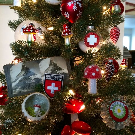 My Swiss-themed Christmas tree. Switzerland Christmas Decorations, Swiss Christmas Decorations, Swiss Christmas, Switzerland Christmas, Swiss Switzerland, Themed Christmas, Christmas Tablescapes, Christmas Tree Themes, How To Make Ornaments