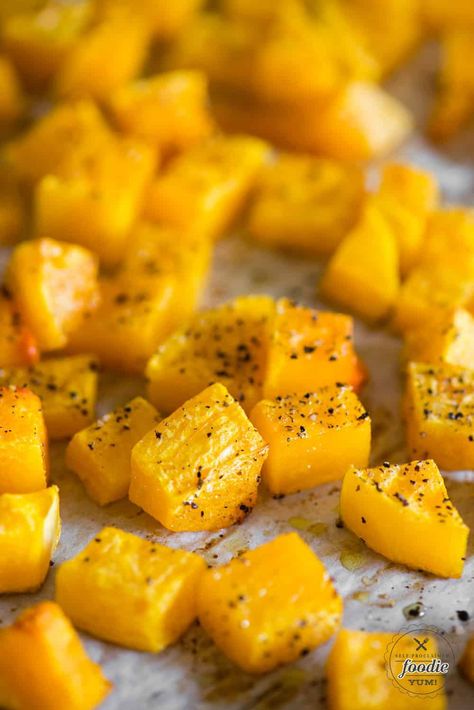 Bake Butternut Squash, Roasted Yellow Squash, Easy Vegetable Side Dish, Oven Roasted Butternut Squash, Roasted Summer Squash, Yellow Squash Recipes, Butternut Squash Cubes, Creamy Shrimp Pasta, Baked Butternut Squash