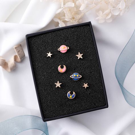 Space Aesthetic Accessories, Space Accessories, Aesthetic Stars, Earrings Space, Space Earrings, Clothes Kawaii, Space Aesthetic, Planet Earrings, Fashion Kawaii