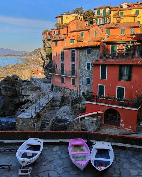 Glimpses of Tellaro by @jakecarson90 👇 Ranked as one of the most beautiful villages in Italy, Tellaro is across the bay from Portovenere. Scroll to see why it has been a lure for poets and artists looking for inspiration over the centuries, just like Lerici and Portovenere! #Tellaro #GolfoDeiPoeti #GulfOfPoets #Liguria #DiscoverPortovenere @borghitalia Tellaro Italy, Villages In Italy, Beautiful Villages, Poets, Maine, Most Beautiful, In Italy, Italy, Instagram