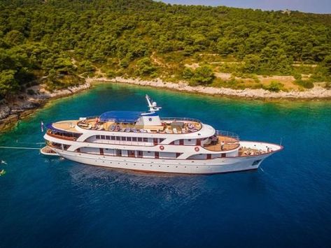 Underwater Hotel, Croatian Coast, European Cruises, Krka National Park, Grad Trip, Dalmatian Coast, Island Villa, Travel Guide Book, Family Beach Trip