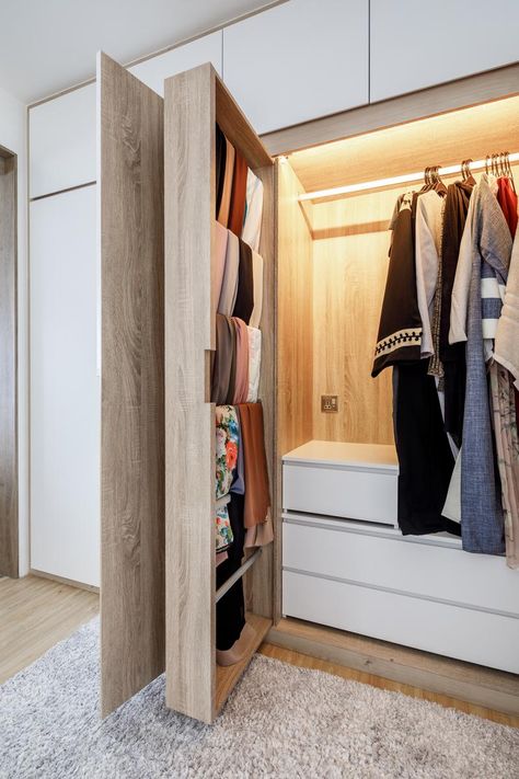 How to Get a Neat HDB Flat in 2021: Try These Storage Ideas! | Qanvast Wardrobe Inside Design, Bedroom Wardrobe Ideas, Armoire D'angle, Bedroom Wardrobe Design, Bedroom Built In Wardrobe, Bedroom Cupboard, Wardrobe Organisation, Wardrobe Designs, Living Vintage