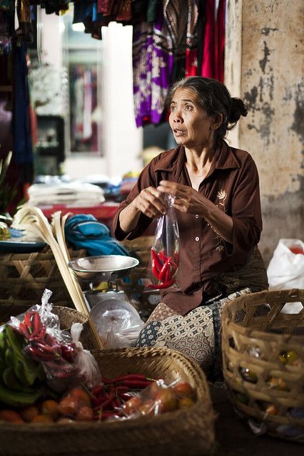 Ubud Market, Videography Ideas, Voyage Bali, Bali Lombok, Monkey Forest, Third World Countries, Fotografi Kota, Traditional Market, Bali Island