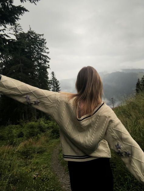 Taylor swift cardigan Taylor Swift Cardigan Photoshoot, Cardigan Astethic Taylor Swift, Cardigan Aesthetic Taylor Swift, Cardigan Taylor Swift Aesthetic, Taylor Swift Cardigan Aesthetic, Folklore Cardigan Outfit, Cardigan Taylor Swift, Taylor Swift Cardigan, Folklore Cardigan