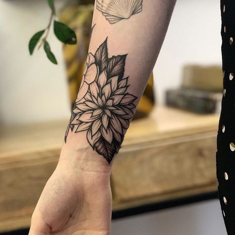 Rebecca Vincent on Instagram: “Wrist dahlia for Stephanie” Dahlia Flower Tattoo, Dahlia Flower Tattoos, Rebecca Vincent, Tattoo Dream, Dahlia Tattoo, Related Tattoos, Wrist Flowers, Beautiful Flower Tattoos, Shoulder Tattoos For Women