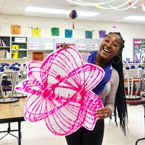 S.T.E.A.M. Night- Pendulum Painting Chris Uphues, Pendulum Painting, Steam Night, Art Fundamentals, Steam Lessons, Steam Art, Stem Lab, Glow Art, Maker Space