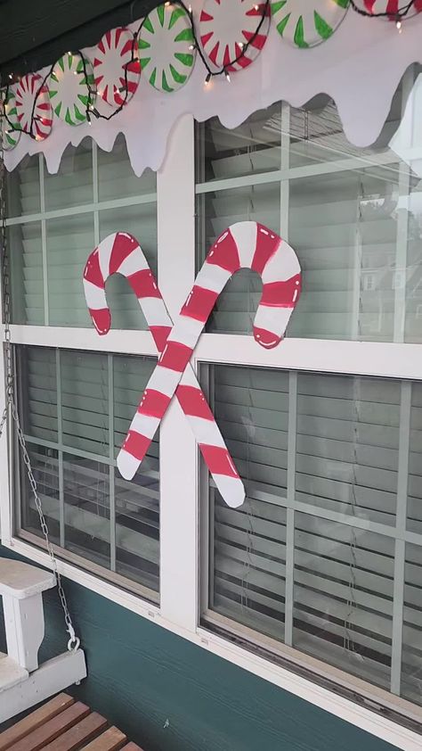 Front Porch Gingerbread House, Candy Cane Christmas Window Display, Candy Cane Lane Classroom Door, Candy Cane Lane Hallway Decorations, Candy Cane Lane School Hallway, Diy Outdoor Gingerbread House Decor, Candy Cane Christmas Decorations Diy, Diy Outside Christmas Decorations, Diy Candyland Decorations