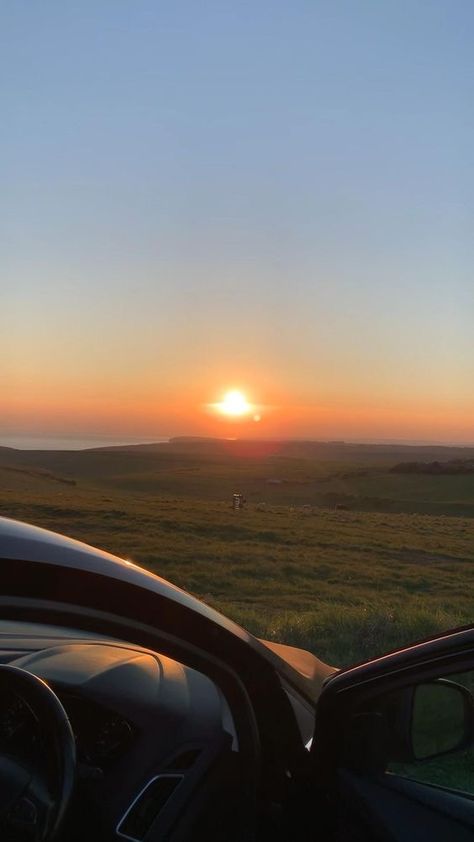 Summer Vibes Videos, Car In Nature, Sunset From Car, Beautiful Nature Videos, Farm Vibes, Car Nature, Farm View, Walking Video, Summer Videos