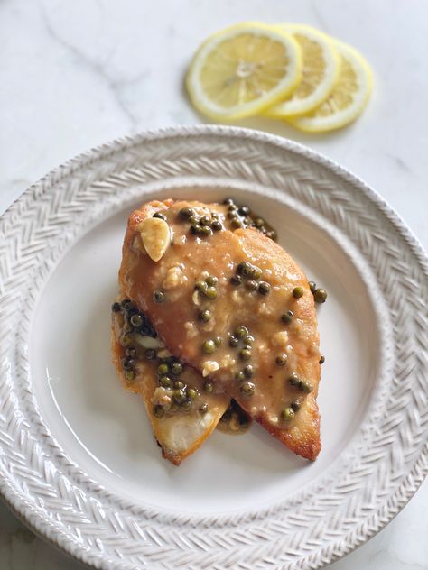 Peppercorn Sauce For Chicken, Peppercorn Chicken Recipes, Chicken Au Poivre, Peppercorn Chicken, Lemon Caper Sauce, Green Peppercorn, Peppercorn Sauce, Cornish Hens, Weekly Meals