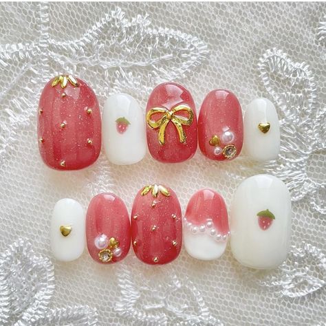 Red Kawaii Nails, Red Strawberry Nails, Nail Art Strawberry, Blue Diamond Nails, Nails Strawberry, Strawberry Nail Art, Strawberry Nail, Strawberry Nails, Fake Nails Designs