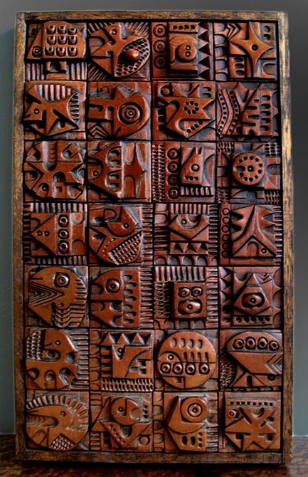 Diy Sculpture Ideas, Evelyn Ackerman, Wood Wall Panel, Relief Carving, Tiki Art, Afrikaanse Kunst, Ceramic Wall Art, Clay Wall, Relief Sculpture