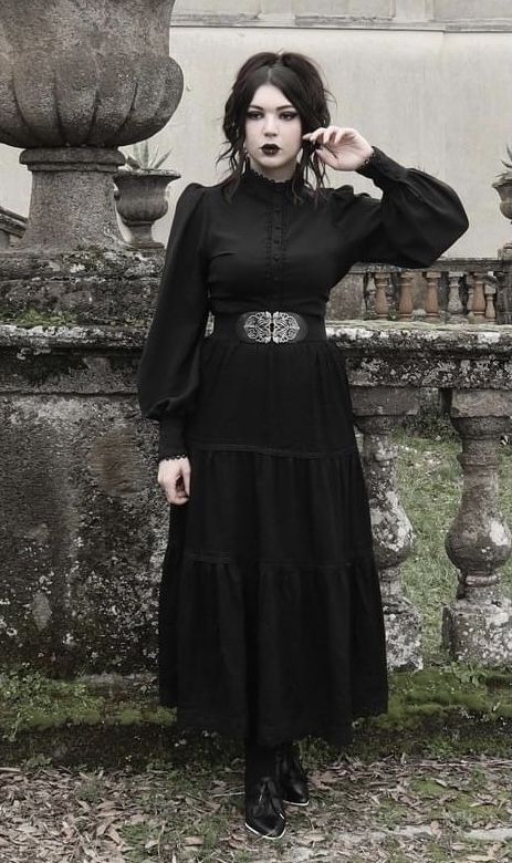 All Black Victorian Outfit, Southern Witch Fashion, Anglo Gothic Outfit, Vintage Witch Fashion, Modest Gothic Fashion, Dark Eclectic Outfit, Anglo Gothic Aesthetic Outfit, Cottagegoth Outfit, Appalachian Gothic Fashion