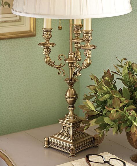 brass lamps and gold lamps - table lamps collection Murano Glass Mirror, Antler Lamp, Mercury Glass Table Lamp, Elegant Floor Lamps, Brass Lamps, Alabaster Lamp, Classic Table Lamp, Art Glass Lamp, Decorative Crafts