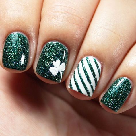 St Patricks Nail Designs, Shamrock Nails, Saint Patrick Nail, St Patricks Day Nails, Nagellack Trends, Super Nails, Nails Gel, Gel Nail Designs, St Pattys