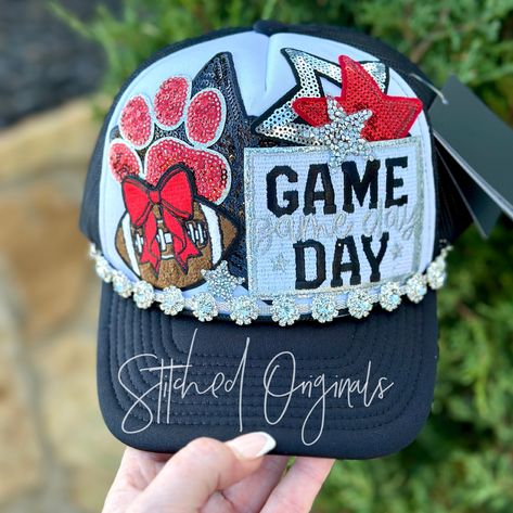 Super fun Custom Game Day Trucker Cap with Rhinestone Trucker Chain Hat is high quality Decky Brand Listing is for 1 Custom Hat Bling Trucker Hat, Game Day Trucker Hat, Patch Trucker Hat Ideas, Trucker Hats With Patches, Trucker Hat Ideas, Truckers Hats, Sports Mom Bag, Cute Trucker Hat, Market Crafts