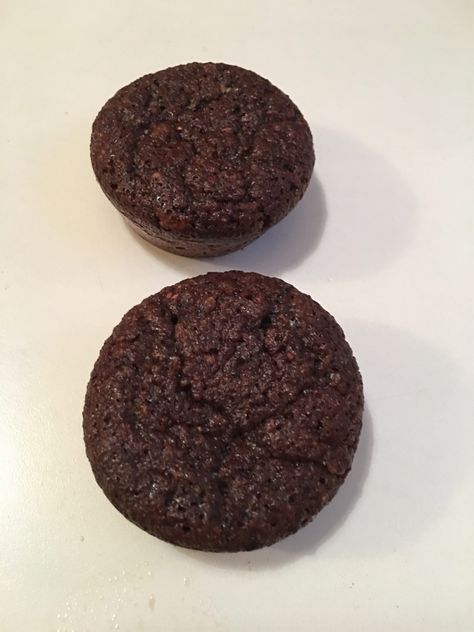 These moist Chocolate Cinnamon Muffins are delicious! The are keto, low carb, and made with Pork Rind flour. Keto Pork Rinds, Pork Rind, Dairy Free Pumpkin, Moist Muffins, Pumpkin Ice Cream, Cinnamon Muffins, Savory Muffins, Filled Muffins, Pumpkin Spice Coffee