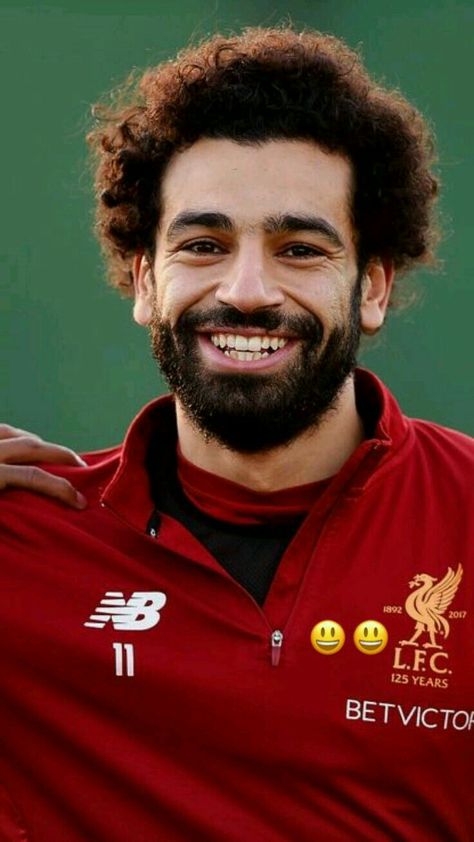 Smile 😭😍🔥❤.  Mohammed Salah. AsMa Mujeer Liverpool Muhammed Salah, Mohamed Salah Liverpool, Mohammed Salah, Ynwa Liverpool, Paris Saint Germain Fc, Egyptian King, Salah Liverpool, Mo Salah, Messi And Ronaldo