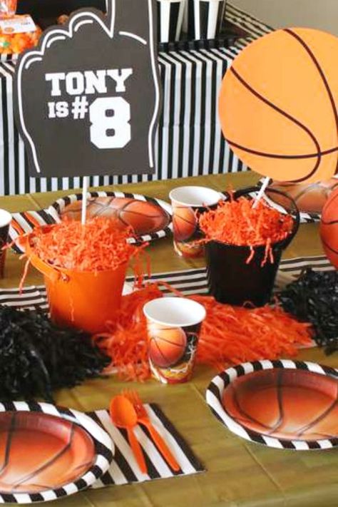 Baseball Food Party, Basketball Table, Basketball Themed Birthday Party, Basketball Birthday Party, Basketball Baby Shower, Birthday Party Table Decorations, Basketball Birthday Parties, Basketball Party, Recipes Thanksgiving