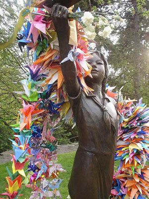 Thousand Paper Cranes, 1000 Paper Cranes, 1000 Cranes, Paper Cranes, Origami Crane, Paper Crane, Remembrance Day, Hiroshima, Japanese Culture