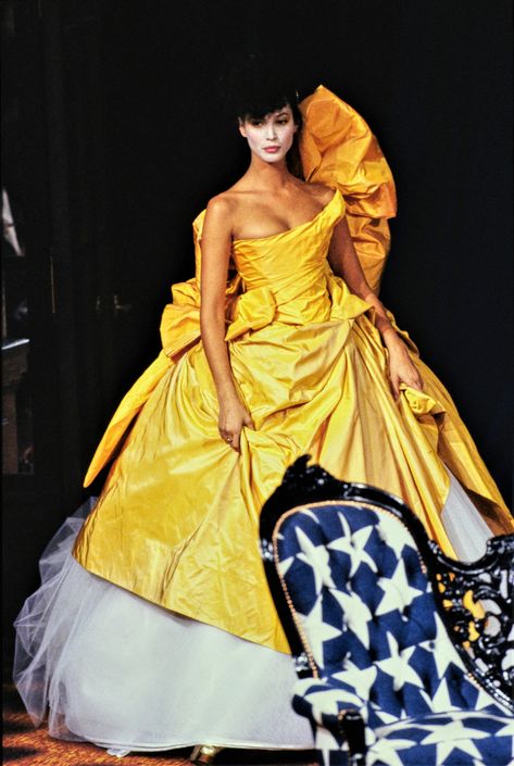 In Celebration of Vivienne Westwood’s 80th Birthday, We’ve Digitized 5 of Her Iconic 1990s Shows | Vogue Fashion Show 90s, Vivienne Westwood Fashion, Lea Seydoux, Cafe Society, Original Supermodels, Christy Turlington, Daniel Craig, Couture Runway, Vivienne Westwood