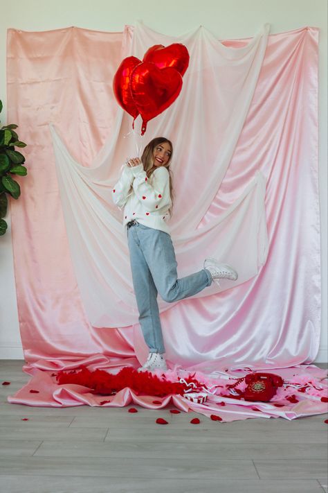 A girl poses with red heart balloons Pink Valentines Photoshoot Ideas, Valentine Photoshoot Idea, Valentine Photo Shoot Ideas, At Home Valentines Photo Shoot, Valentine Shoot Ideas Photoshoot, Galentines Shoot, Valentines Day Photoshoot Ideas, Vday Photoshoot, Lash Next Door