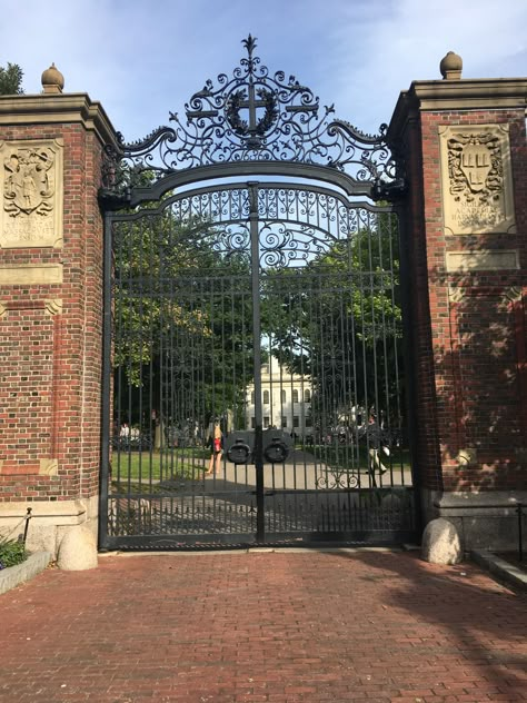 College Motivation, Monument Signs, Harvard University, East Coast Road Trip, College Aesthetic, Future Lifestyle, Monsters Inc, School Architecture, I School