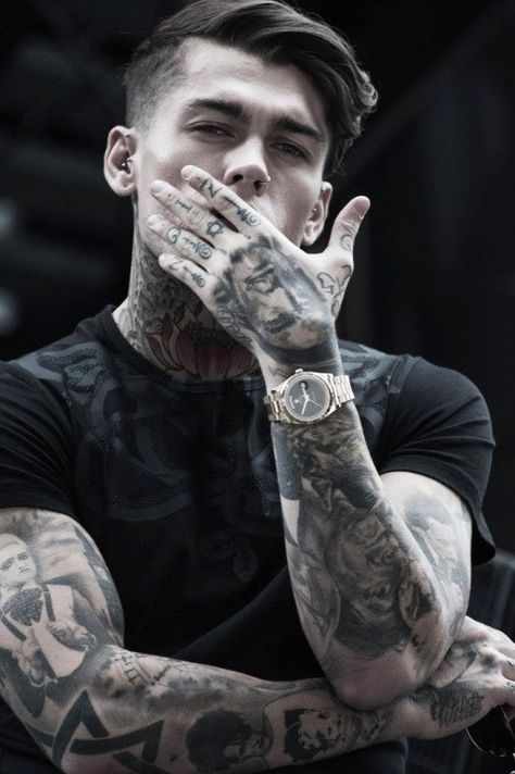 Guys Hair. Tattoos. Style. Interests. Snow Dogs. Man With Tattoos, Stephen James Model, Stephen James, Full Sleeve Tattoos, Hipster Man, Best Sleeve Tattoos, Inked Men, Tattoo Sleeve Men, Tom Hardy