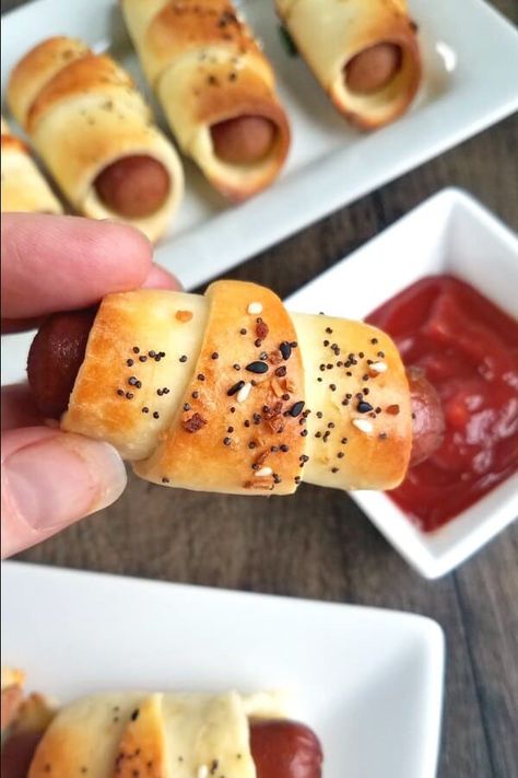 Gluten Free Pigs in a Blanket - MI Gluten Free Gal Gluten Free Crescent Rolls, Gluten Free Hot Dogs, Baked Mozzarella, Gluten Free Soft Pretzels, Gluten Free Appetizers, Homemade Gluten Free, Cheese Sticks, Pigs In A Blanket, Free Snacks