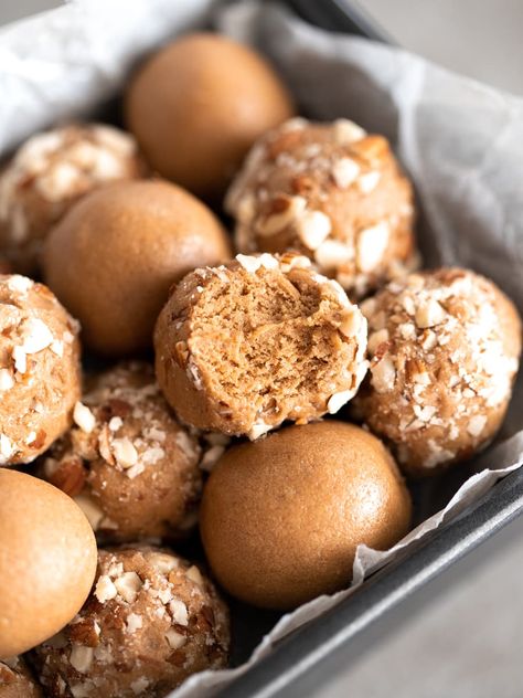 Whey Protein Snacks, Protein Ball Photography, Whey Protein Balls, Protein Snack Balls, Amelia Freer, Whey Recipes, Protein Balls Recipe, High Protein Gluten Free, Baking With Protein Powder