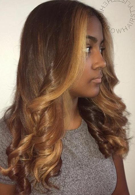 Girl Hair Colors, Honey Brown Hair, Brown Hair Dye, Ginger Hair Color, Dyed Hair Inspiration, Hair Streaks, Dyed Natural Hair, Honey Blonde Hair, Hairdos For Curly Hair