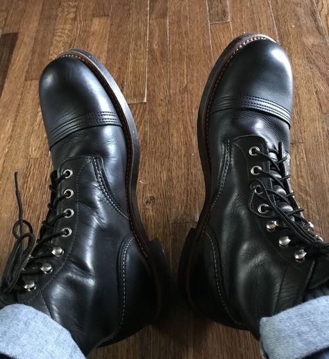 Botas ao trabalho Lumberjack Boots, Iron Rangers, Red Wings Boots, Service Boots, How To Tie Shoes, Iron Ranger, Red Wing Boots, Army Boots, Men’s Boots