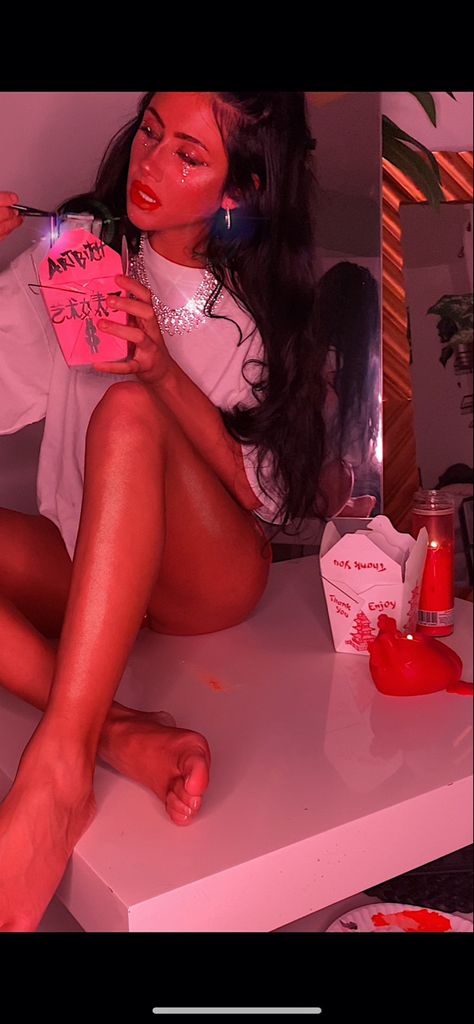 Model eating fake diamonds out of pink Chinese box, photo shoot aesthetic Valentines Day Photo Shoot, Valentines Day Shoot, Photo Shoot Model, Aesthetic Valentines Day, Aesthetic Valentines, Valentines Day Pictures, Valentines Day Photos, Photo Insta, Photo Shoot