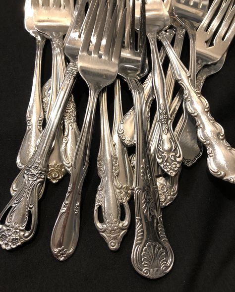 Cute Forks And Spoons, Vintage Cutlery Aesthetic, Fork Aesthetics, Wedding Silverware Ideas, Mismatched Cutlery, Pretty Cutlery, Mismatched Silverware, Vintage Silverware Patterns, Mismatched Flatware