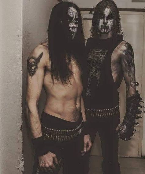 Black Metal Fashion, Metalhead Fashion, Metalhead Guy, Men With Long Hair, Corpse Paint, Metal Heads, Metal Men, Black Metal Art, Gothic Men