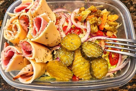 Sub Sandwich In A Bowl, Submarine Salad, Sun In A Tub Recipe, Sub In A Tub Salad Bowls, Sub In A Tub Salad Healthy, Sub In A Tub Salad, Blt Club Sandwich, Breadless Sandwich, Sub Salad