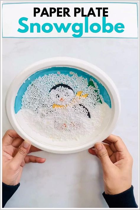 Enhance your child's artistic skills with these simple and fun paper crafts. Snow Globe Plate Craft, Paper Plate Projects, Paper Plate Snow Globe Craft, Penguin Paper Plate Craft, Winter Craft Kindergarten Easy, Winter Craft Elementary School, Easy Snowglobe Craft For Kids, Memory Care Crafts, 1st Grade Winter Art Projects