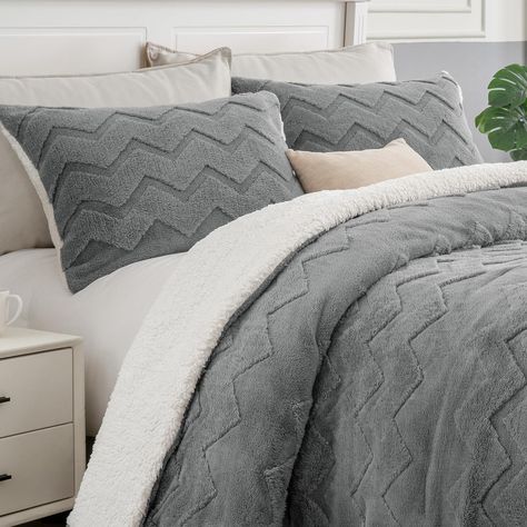 Super Soft Sherpa Comforter for Queen Size Bed/ Luxury Warm Bedding Set for Winter/ Fuzzy Bed Set 3 Pieces (1 Comforter, 2 Pillowcases) Sherpa Comforter, Navy Comforter, Pintuck Comforter, Warm Bedding, Fluffy Comforter, King Size Comforter Sets, Black Comforter, Bed Luxury, Grey Comforter