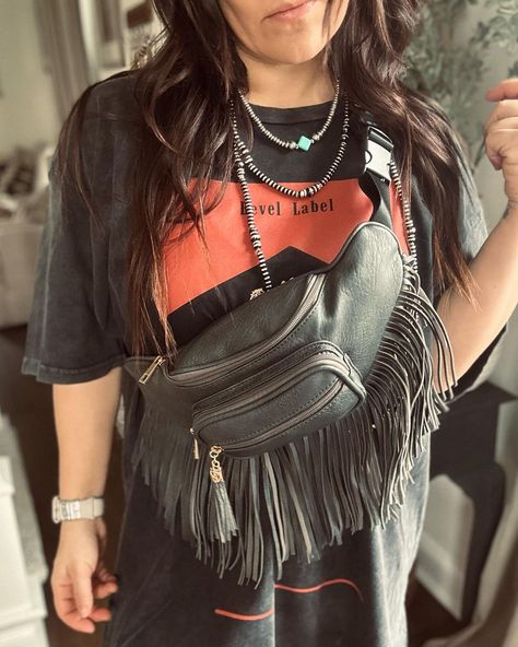 WESTERN BOHO BOUTIQUE on Instagram: “Only quittin’ one thing at a time” Black And Gold Western Outfit, Black Western Outfit, 2023 Festival Outfits, 2023 Festival, Crossbody Fanny Pack, Western Bag, Outfits And Accessories, Festival Concert, Fringe Crossbody Bag