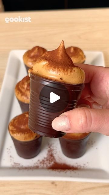 Cookist Wow on Instagram: "If you are in the mood for something #sweet and #creamy follow this recipe: you’ll only need three ingredients to make a perfect #coffee cream! 🍫😍 Recipe by @sweets_melissa ✨  👉INGREDIENTS for 4 servings: 📌For the cups: 200g dark chocolate  📌For the cream: 30 g instant coffee 150g sugar 170g water  👉PREPARATION 1. Melt the chocolate in a bain-marie and transfer it to plastic cups and make sure you cover the inside, helping yourself with a spoon. Then flip and trim off the excess. 2. Put the glasses in the freezer for at least 30 minutes. 3. Now prepare the mousse: pour instant coffee, sugar and water into a bowl, whip with electric whisks and it will be ready in a few minutes. 4. Remove the cup from the chocolate and fill with the coffee mousse. If you want Chocolate Cup Desserts, Chocolate Mousse Cups, Coffee Mousse, Chocolate Bowls, Dessert Mini, Chocolate Spoons, Mousse Recipes, Dairy Free Dessert, Coffee Cream