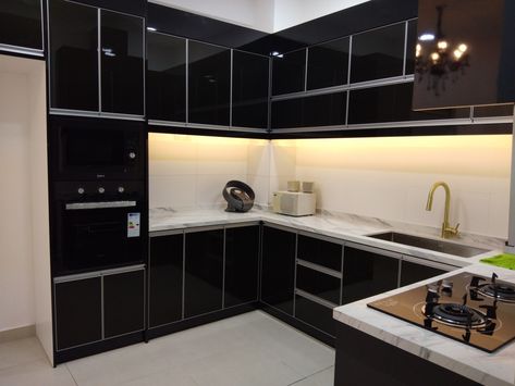 3g black & white modern kitchen cabinets style Glossy Black Kitchen Cabinets, Styling Glass Front Kitchen Cabinets, White Modern Kitchen Cabinets, Mythical Butterfly, Glass Front Kitchen Cabinets, Glass Kitchen Cabinet, Aluminum Kitchen Cabinets, Kitchen Cabinet Style, Aluminum Kitchen