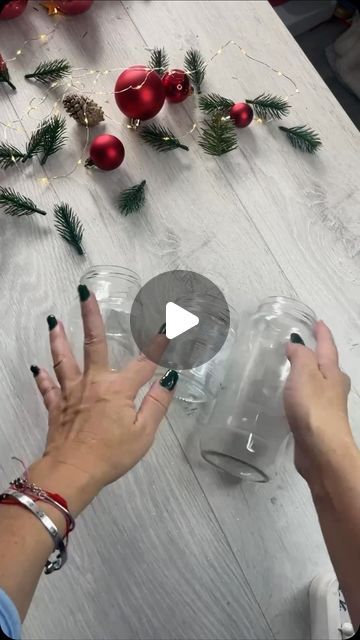 Diy Christmas Decorations For Kitchen, Christmas Ball Crafts Ideas, Diy Xmas Table Decorations, Christmas Balls Crafts, Centre Piece, Decorating Christmas Ornaments, Christmas Tea Cup Crafts, Ideas Navideñas, Simple Christmas Table Decorations