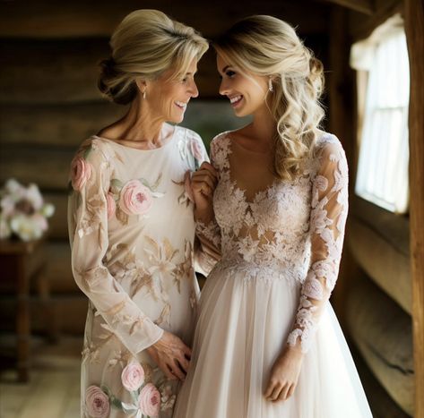 Mother Daughter Wedding Day Photos, Daughter In Moms Wedding Dress Pictures, Mom Daughter Wedding Photos, Mom And Daughter Wedding Pictures, Bride And Mom Pictures, Mother Daughter Wedding Photos, Baat Pakki, Mother Daughter Wedding, Mother Daughter Photoshoot