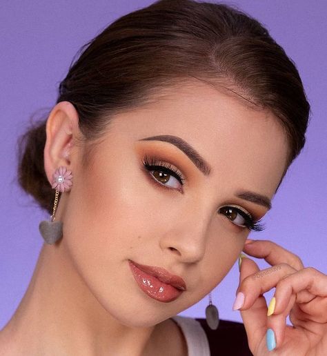 @denitslava Neutral Makeup Ideas, Denitslava Makeup, Makeup Looks Ideas, Simple Makeup Natural, Short Eyelashes, Best Natural Makeup, Ig Bio, Summer Makeup Looks, Chic Makeup