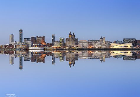 A perfect reflection of liverpool city skyline. All the famous landmarks of liverpool on the horizon. www.gallerysk.com Liverpool Photos, Liverpool Skyline, Liverpool Town, Liverpool Docks, Liverpool City Centre, London Tourist, Liverpool History, Skyline At Night, Liverpool Home