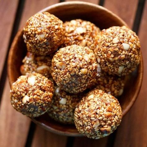 til ladoo recipe, sesame seeds ladoo recipe Jaggery Recipes, Lohri Festival, Punjabi Recipes, Pakistani Desserts, Paneer Masala Recipe, Ladoo Recipe, Paneer Dishes, Sugar Free Sweets, Makar Sankranti