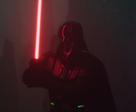 Star Wars Dark Side Aesthetic, Darth Vader Pfp, Darth Vader Icon, Anakin Darth Vader, Red Lightsaber, Anakin Vader, Anakin And Padme, Star Wars Sith, The Fallen Angel